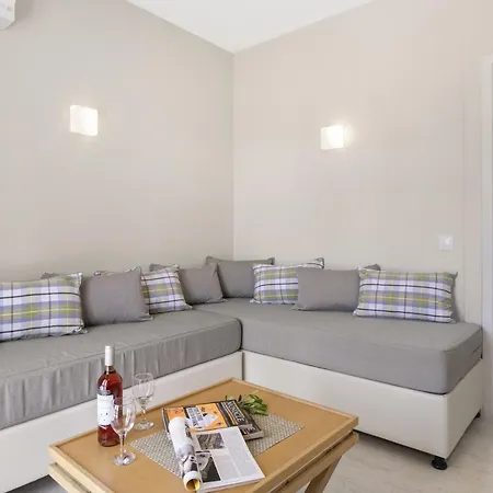 Apartament Cosmos 4 *
